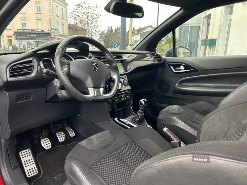 CITROEN DS3 SPORT CHIC
