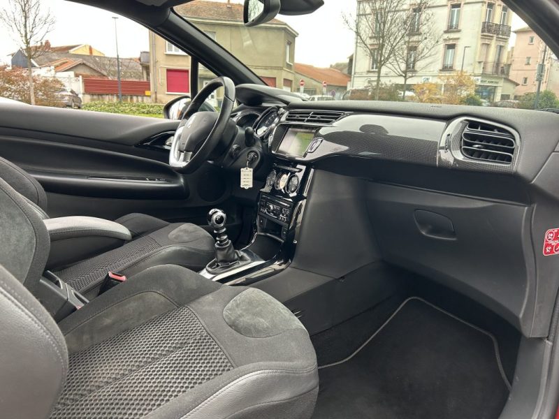 CITROEN DS3 SPORT CHIC