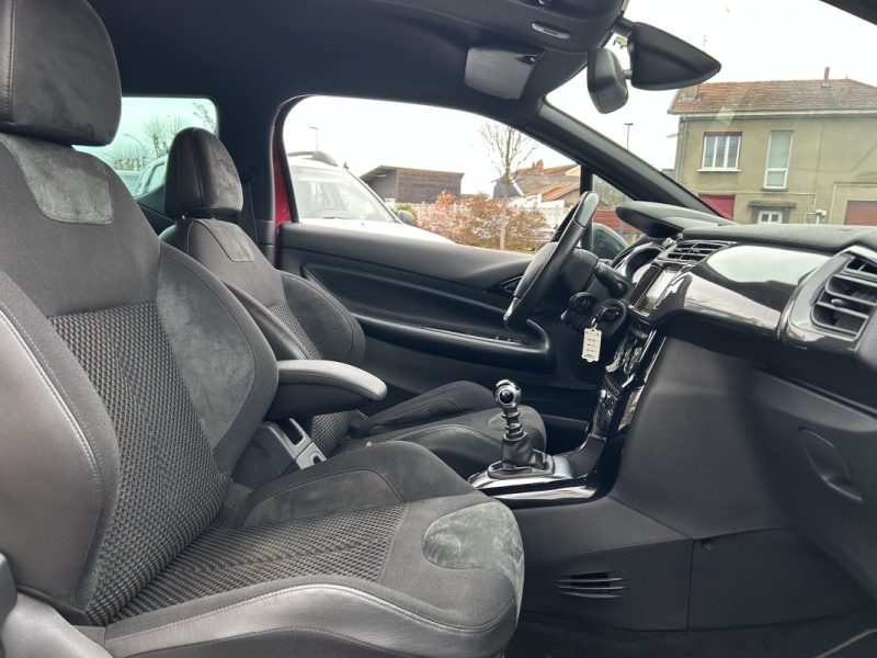 CITROEN DS3 SPORT CHIC