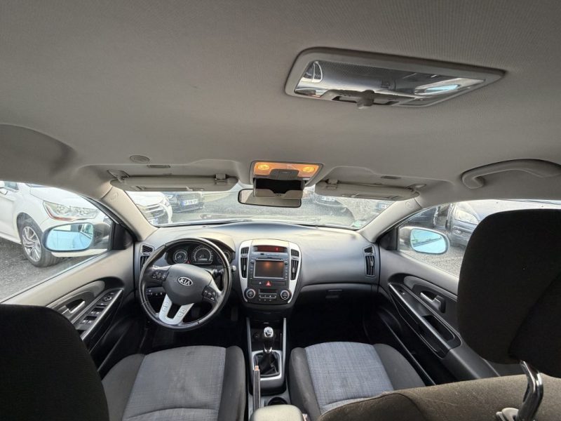 KIA CEE-D SW 1.6 CRDI 115 STYLE ISG  Garantie