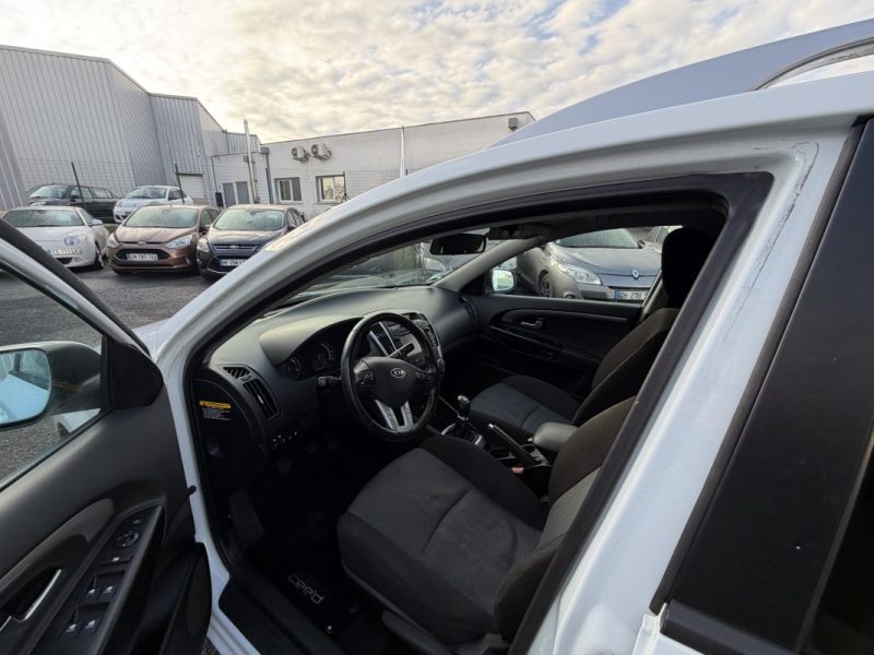 KIA CEE-D SW 1.6 CRDI 115 STYLE ISG  Garantie