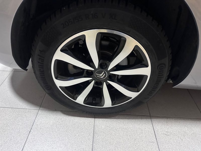 CITROEN C4 1.2 130CH MILLENIUM BOITE AUTO 68000KM