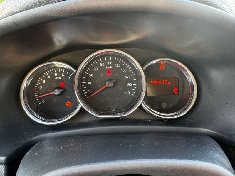 DACIA SANDERO STEPWAY EN L'ETAT POUR PRO DEMARRE ET ROULE