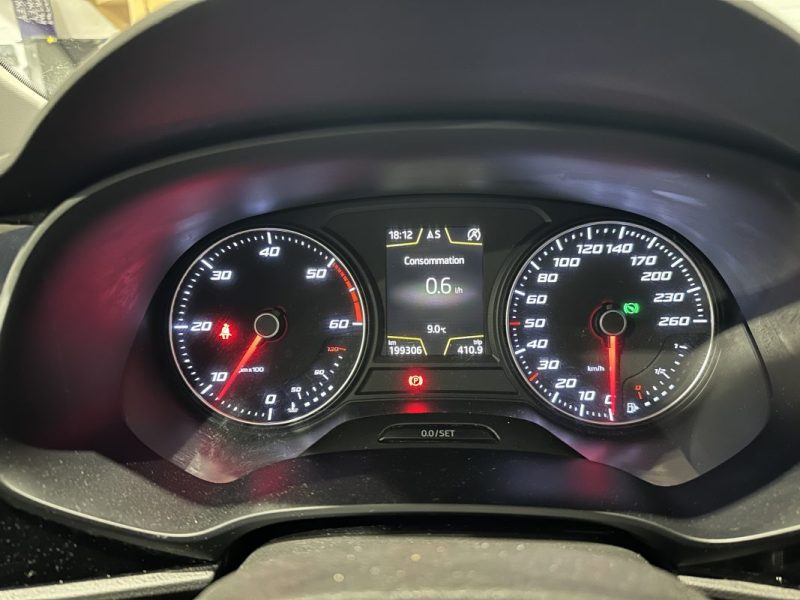 SEAT LEON 2.0 TDI 150ch FR DSG - TOIT OUVRANT / DISTRI A JOUR