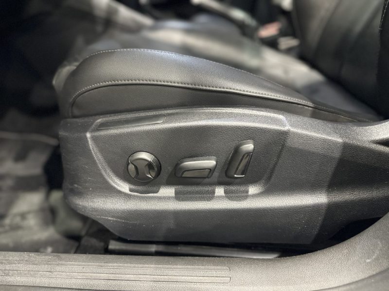 SEAT LEON 2.0 TDI 150ch FR DSG - TOIT OUVRANT / DISTRI A JOUR