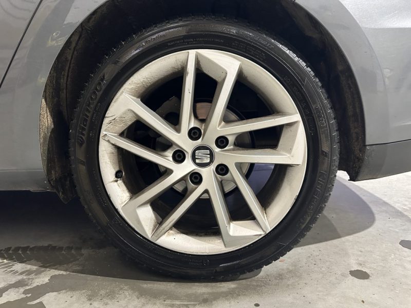 SEAT LEON 2.0 TDI 150ch FR DSG - TOIT OUVRANT / DISTRI A JOUR