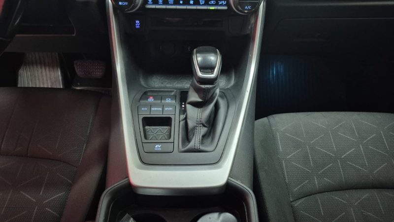 TOYOTA RAV4 SUV HYBRIDES 218cv ACTIVE/1 ERE MAIN/TVA RECUPERABLE