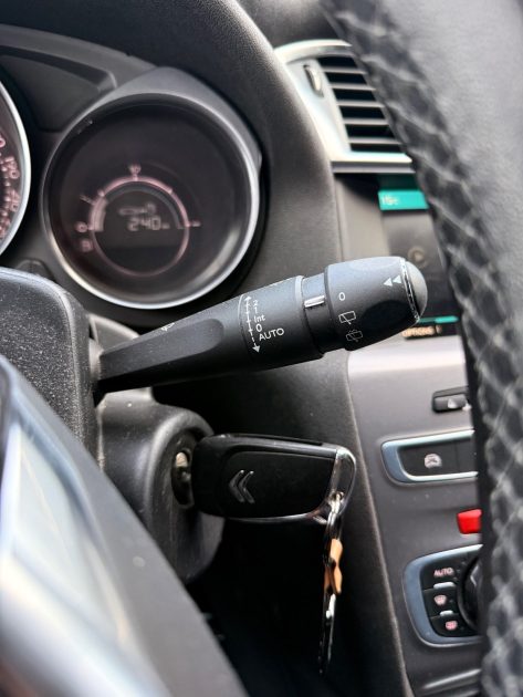 CITROEN C4 1.6 BLUEHDI 120CH MILLENIUM S&S EAT6 - BOITE AUTOMATIQUE - GARANTIE 12 MOIS 