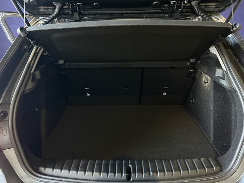 BMW SÉRIE 1 118D LUXURY / 134 000kms / LED / CAMÉRA / KEYLESS / CARPLAY / MODE DE CONDUITE