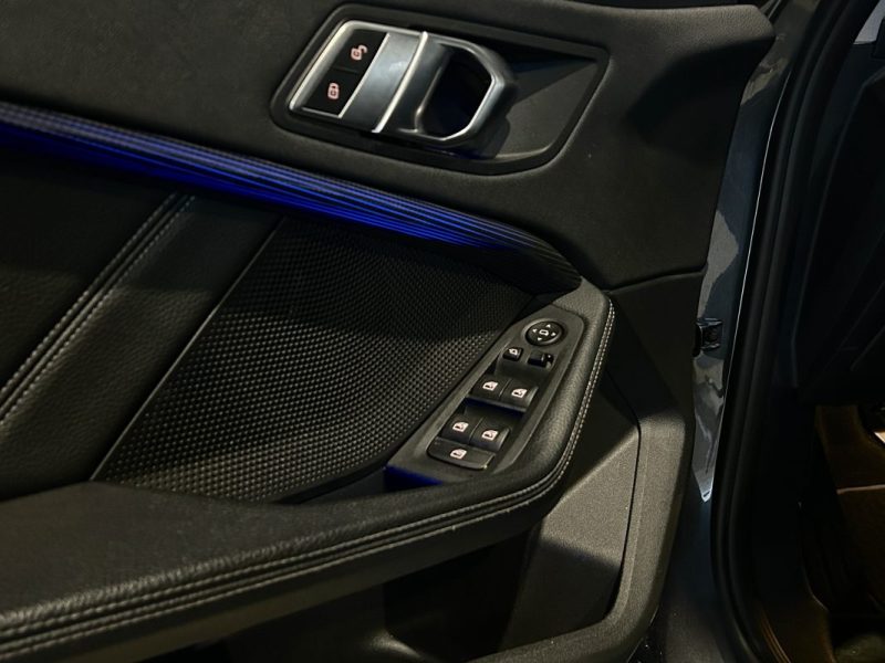 BMW SÉRIE 1 118D LUXURY / 134 000kms / LED / CAMÉRA / KEYLESS / CARPLAY / MODE DE CONDUITE