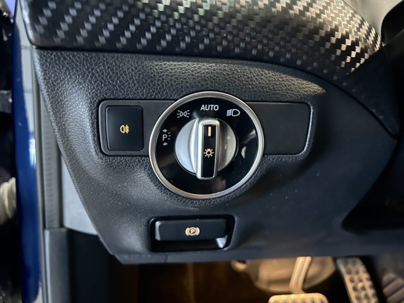 MERCEDES CLASSE A FASCINATION 200D /111 000KMS / CAMÉRA / APPLE CARPLAY / TOIT OUVRANT / SIÈGES ELEC