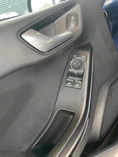 Ford Fiesta 1.1i ST LINE 