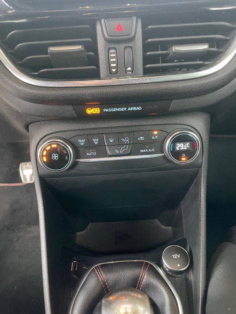 Ford Fiesta 1.1i ST LINE 