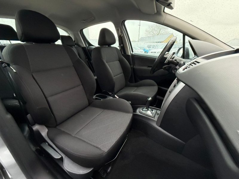 PEUGEOT 207 PREMIUM 1.4i 88 CV BVA FAIBLE KILOMETRAGE GARANTIE 12 MOIS 