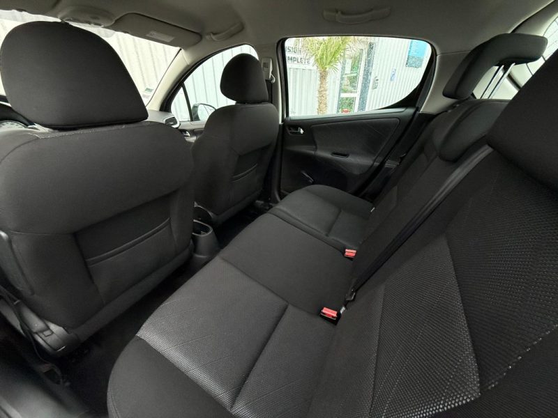 PEUGEOT 207 PREMIUM 1.4i 88 CV BVA FAIBLE KILOMETRAGE GARANTIE 12 MOIS 