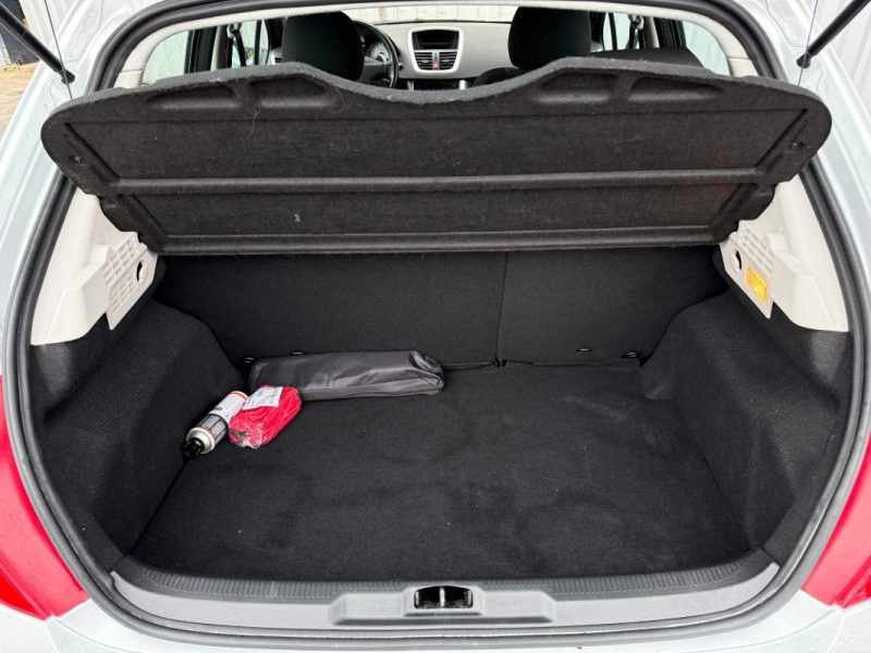 PEUGEOT 207 PREMIUM 1.4i 88 CV BVA FAIBLE KILOMETRAGE GARANTIE 12 MOIS 