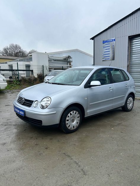 VOLKSWAGEN POLO  2004