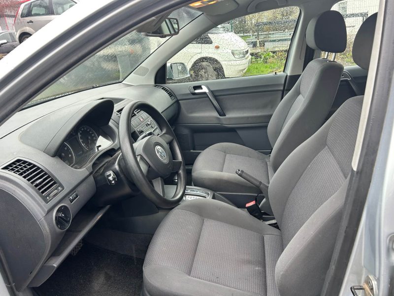 VOLKSWAGEN POLO  2004