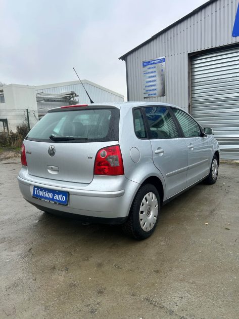 VOLKSWAGEN POLO  2004