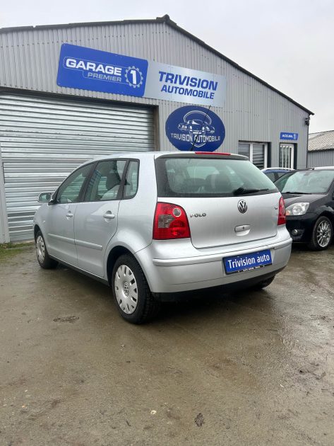 VOLKSWAGEN POLO  2004