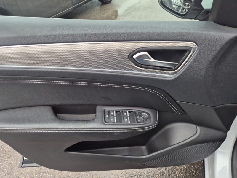 RENAULT ARKANA E-TECH HYBRIDE 145-22 TECHNO 2023