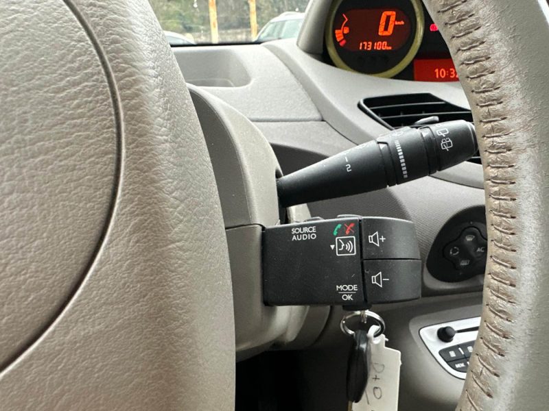 RENAULT TWINGO II 1.5 DCI 85CH INITIALE ECO² 2012