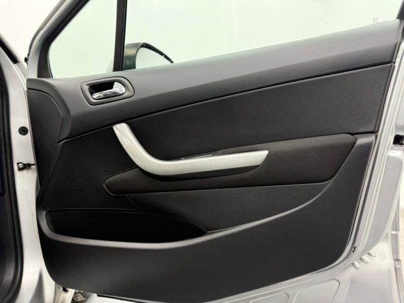 PEUGEOT 308 SW 2.0 HDI PREMIUM BVA 
