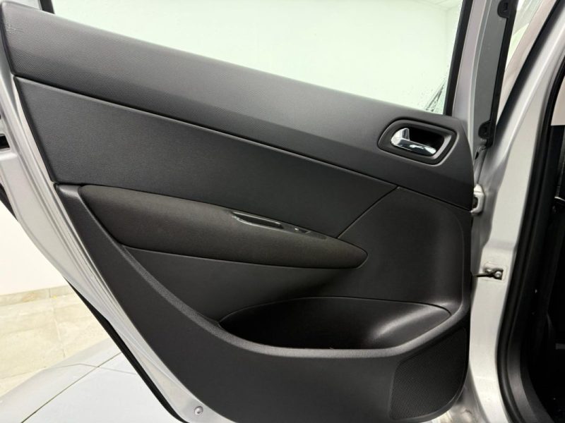 PEUGEOT 308 SW 2.0 HDI PREMIUM BVA 