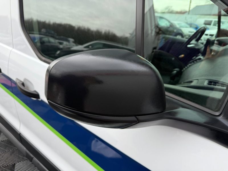 FORD TRANSIT CONNECT 1.5 TDCI 120 CV BVA GARANTIE 12 MOIS