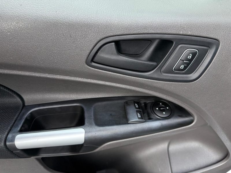 FORD TRANSIT CONNECT 1.5 TDCI 120 CV BVA GARANTIE 12 MOIS