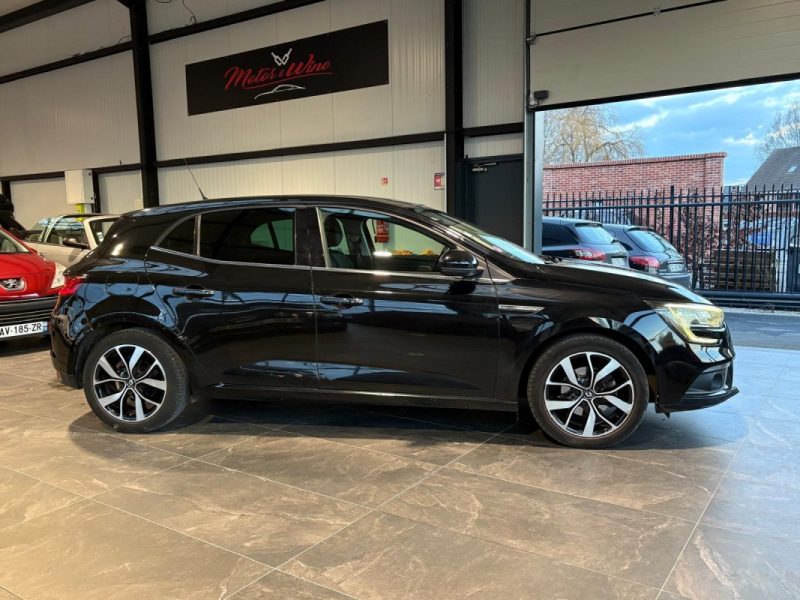 Mégane IV 1.3 TCe 140ch 🚗 Limited ✨ Caméra 🔙 Attelage 🔗 Reprise 🔄 Garantie 🛡️