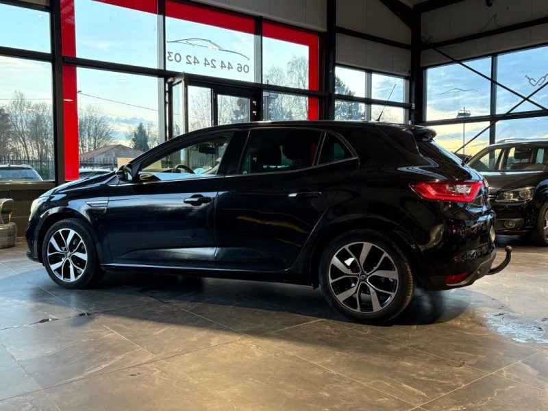 Mégane IV 1.3 TCe 140ch 🚗 Limited ✨ Caméra 🔙 Attelage 🔗 Reprise 🔄 Garantie 🛡️