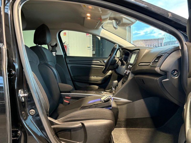 Mégane IV 1.3 TCe 140ch 🚗 Limited ✨ Caméra 🔙 Attelage 🔗 Reprise 🔄 Garantie 🛡️