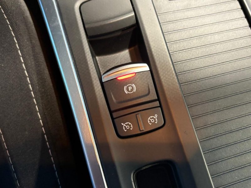 Mégane IV 1.3 TCe 140ch 🚗 Limited ✨ Caméra 🔙 Attelage 🔗 Reprise 🔄 Garantie 🛡️