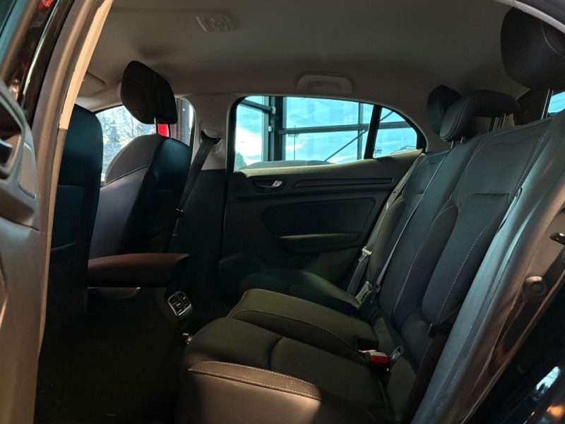 Mégane IV 1.3 TCe 140ch 🚗 Limited ✨ Caméra 🔙 Attelage 🔗 Reprise 🔄 Garantie 🛡️