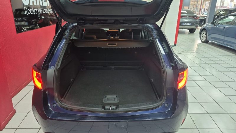 TOYOTA COROLLA TOURING SPORTS 122cv DYNAMIC BUSINESS/ 1 ERE MAIN/TVA RECUPERABLE