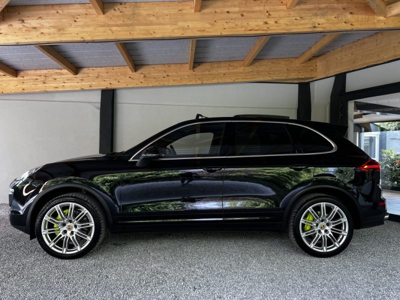 PORSCHE CAYENNE 3.0 S E-HYBRID 416 CV  