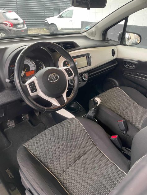 TOYOTA  YARIS 1.3I YARIS 100 VVT 2013