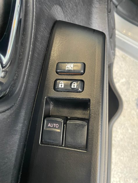 TOYOTA  YARIS 1.3I YARIS 100 VVT 2013