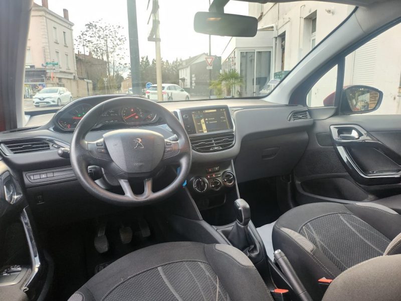 PEUGEOT 208 HDI ALLURE