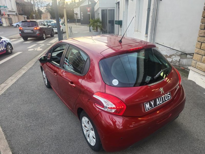 PEUGEOT 208 HDI ALLURE