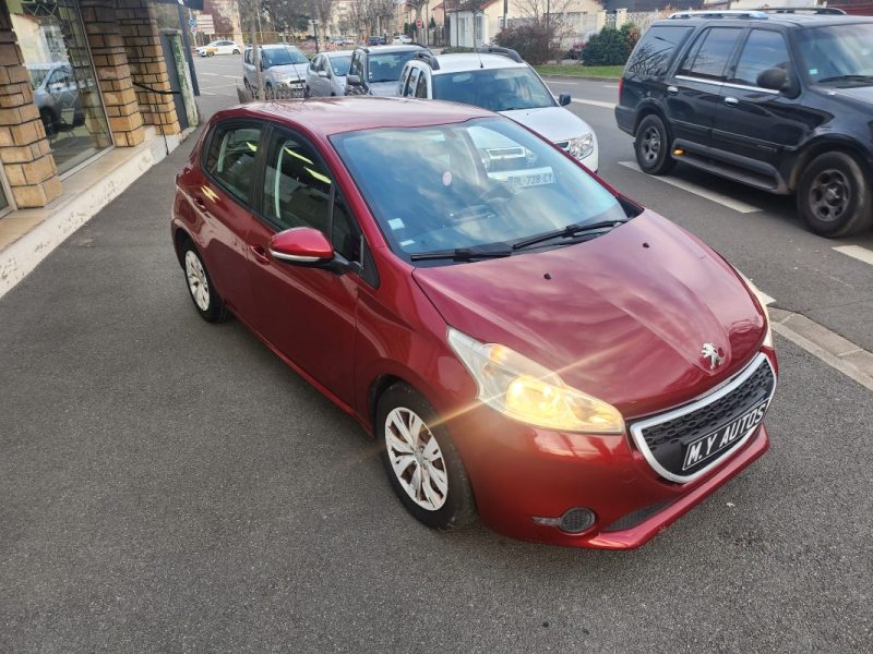 PEUGEOT 208 HDI ALLURE