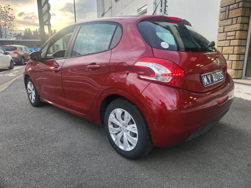 PEUGEOT 208 HDI ALLURE