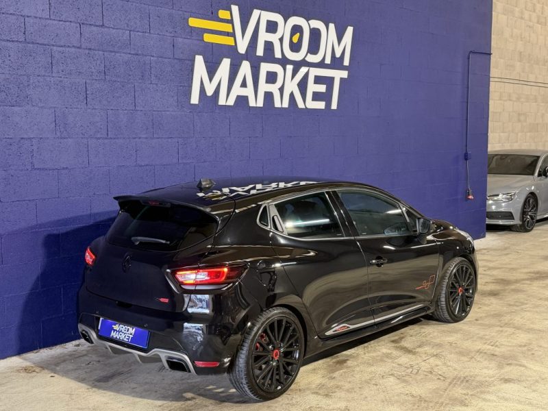 RENAULT CLIO IV RS TROPHY 1.6 220cv EDC - AKRAPOVIC - CUIR - RS MONITOR - SIEGES CHAUFFANTS  