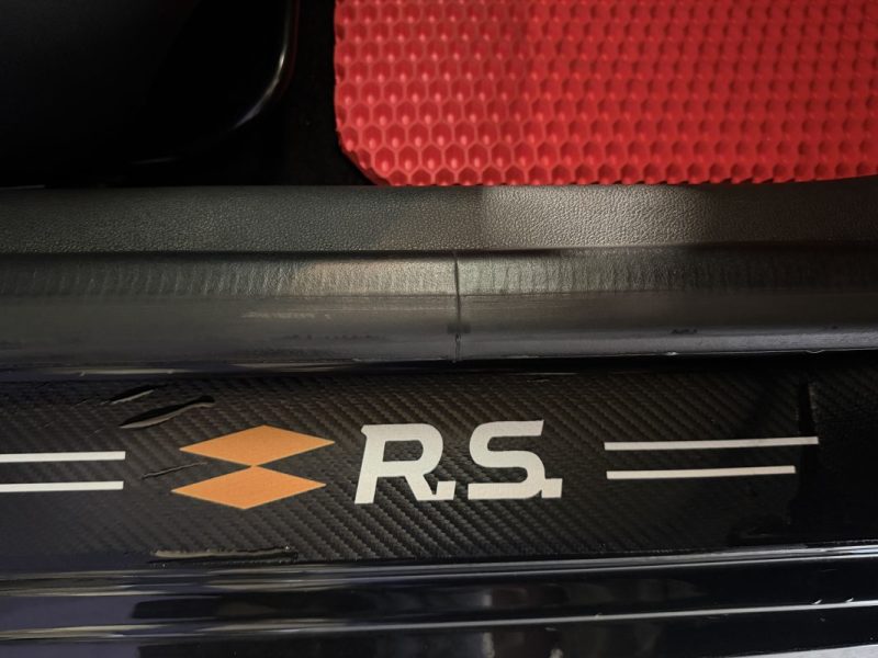 RENAULT CLIO IV RS TROPHY 1.6 220cv EDC - AKRAPOVIC - CUIR - RS MONITOR - SIEGES CHAUFFANTS  