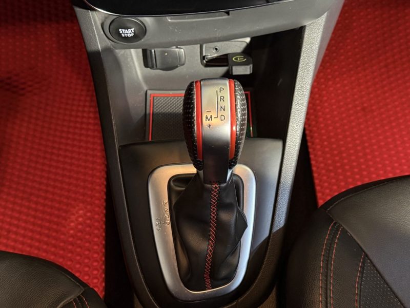 RENAULT CLIO IV RS TROPHY 1.6 220cv EDC - AKRAPOVIC - CUIR - RS MONITOR - SIEGES CHAUFFANTS  