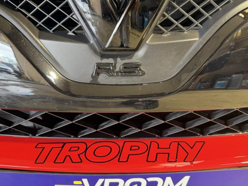 RENAULT CLIO IV RS TROPHY 1.6 220cv EDC - AKRAPOVIC - CUIR - RS MONITOR - SIEGES CHAUFFANTS  