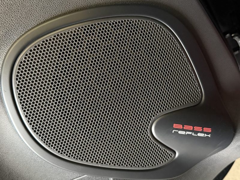 RENAULT CLIO 4 RS TROPHY 1.6 220cv EDC - AKRAPOVIC - CUIR - RS MONITOR - SIEGES CHAUFFANTS  