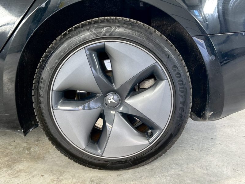 TESLA MODEL 3 SR+ / FSD / SOH 88% / 2020 / 177 000 KMS
