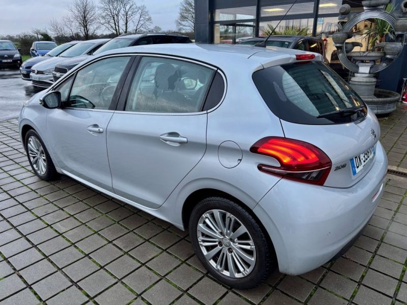 PEUGEOT 208 1.2i 110CH ALLURE S&S EAT6 5CV 5P 2015
